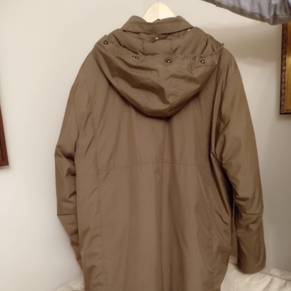 Kanuk beige winter coat - Picture 2 of 7